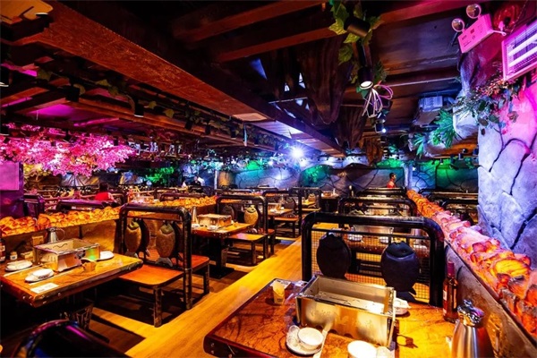 江湖渔道特色餐厅建立在消费者喜爱的基础上